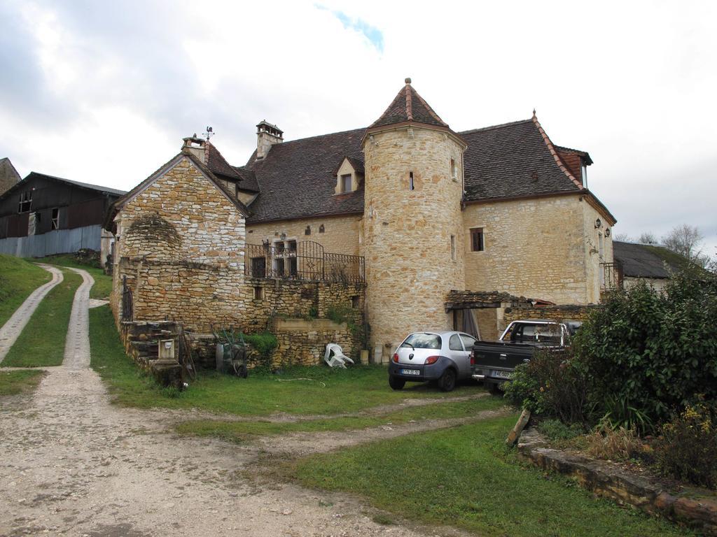 Gites Des 3 Vallees Salignac Eyvigues Exterior photo
