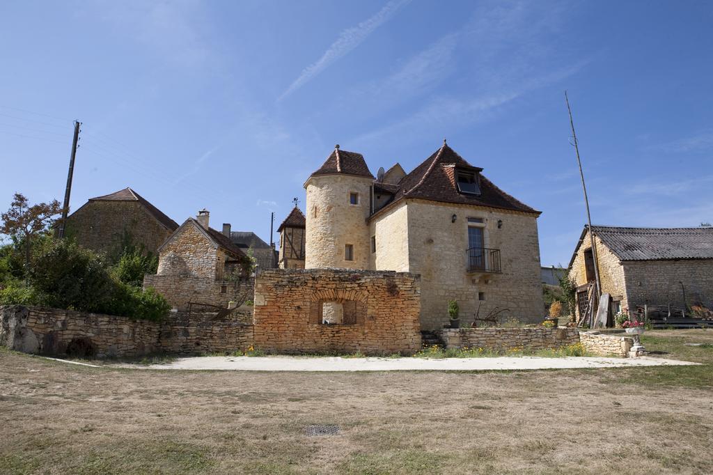 Gites Des 3 Vallees Salignac Eyvigues Exterior photo