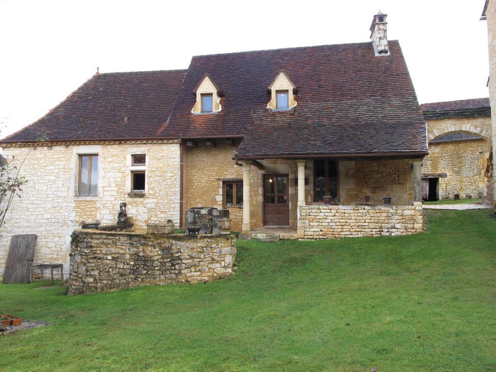 Gites Des 3 Vallees Salignac Eyvigues Exterior photo