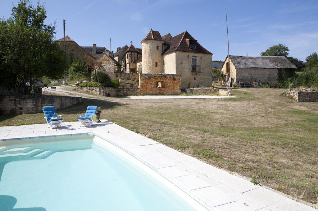 Gites Des 3 Vallees Salignac Eyvigues Exterior photo